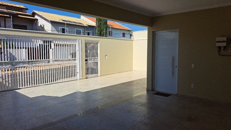 Excelente casa com 03 dormitórios para venda - Jardim Esplanada - Indaiatuba - SP Rua Médico Edmundo de Lima Pontes Indaiatuba - 