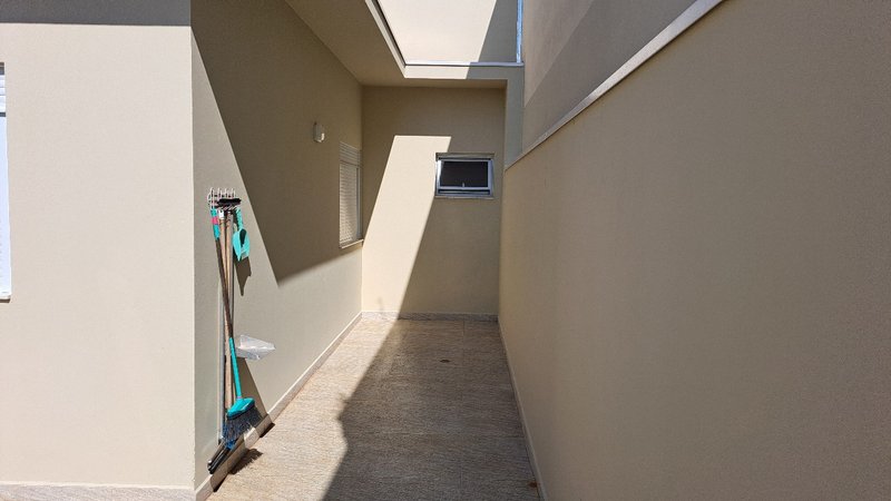 Excelente casa com 03 dormitórios para venda - Jardim Esplanada - Indaiatuba - SP Rua Médico Edmundo de Lima Pontes Indaiatuba - 