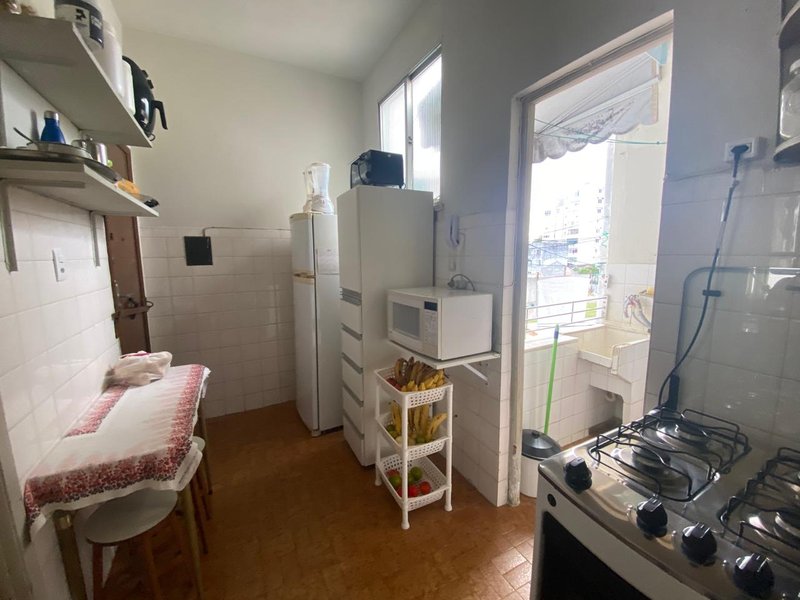 APARTAMENTO 2 QUARTOS DEPENDÊNCIA LOCALIZAÇÃO EXCELENTE GARAGEM À VENDA NA GRAÇA! Rua Teixeira Leal Salvador - 