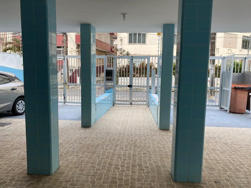 APARTAMENTO 2 QUARTOS DEPENDÊNCIA LOCALIZAÇÃO EXCELENTE GARAGEM À VENDA NA GRAÇA! Rua Teixeira Leal Salvador - 