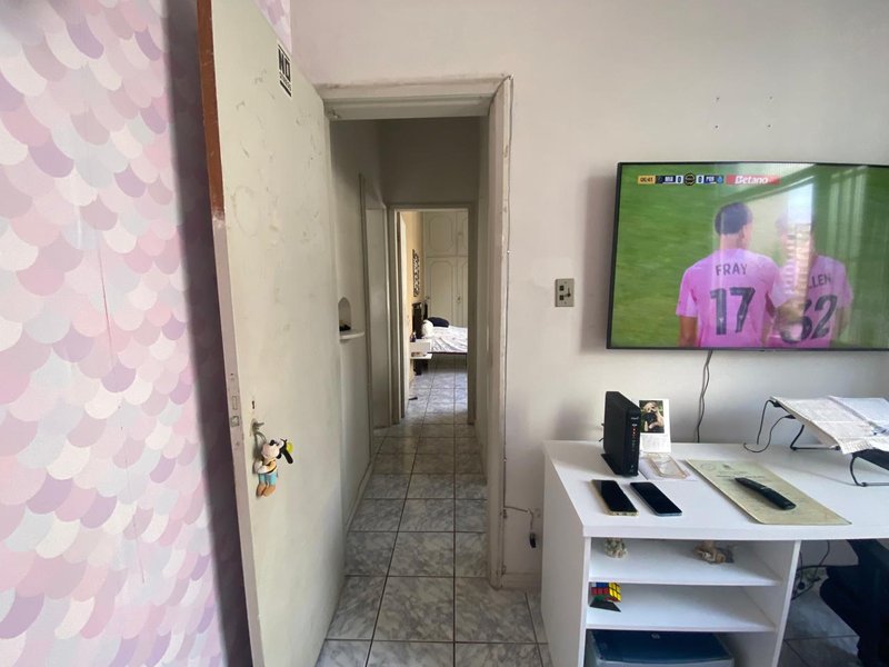 APARTAMENTO 2 QUARTOS DEPENDÊNCIA LOCALIZAÇÃO EXCELENTE GARAGEM À VENDA NA GRAÇA! Rua Teixeira Leal Salvador - 