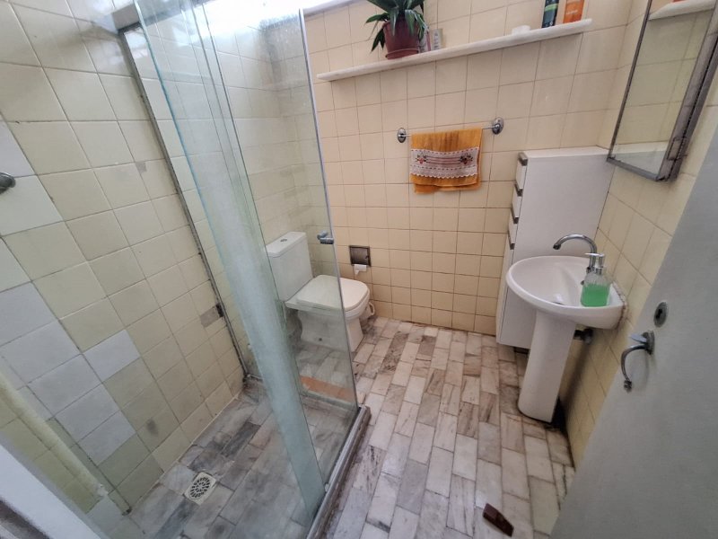 APARTAMENTO 2 QUARTOS DEPENDÊNCIA LOCALIZAÇÃO EXCELENTE GARAGEM À VENDA NA GRAÇA! Rua Teixeira Leal Salvador - 