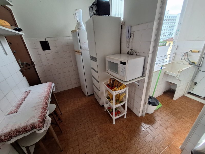 APARTAMENTO 2 QUARTOS DEPENDÊNCIA LOCALIZAÇÃO EXCELENTE GARAGEM À VENDA NA GRAÇA! Rua Teixeira Leal Salvador - 