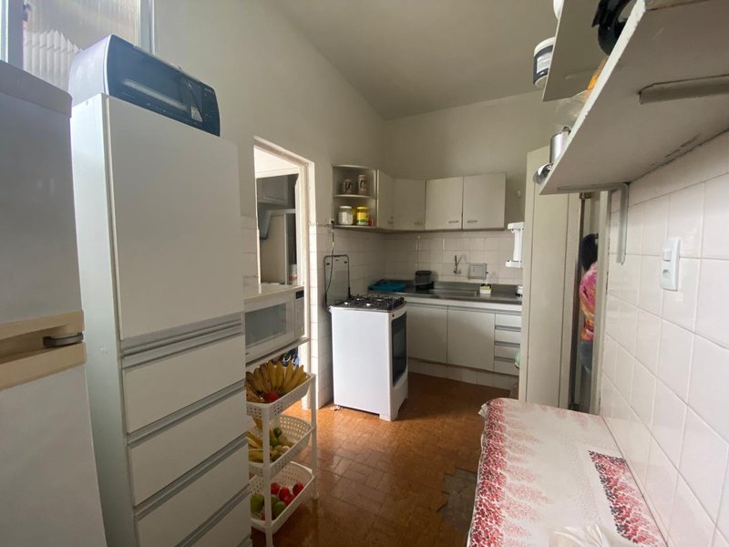 APARTAMENTO 2 QUARTOS DEPENDÊNCIA LOCALIZAÇÃO EXCELENTE GARAGEM À VENDA NA GRAÇA! Rua Teixeira Leal Salvador - 