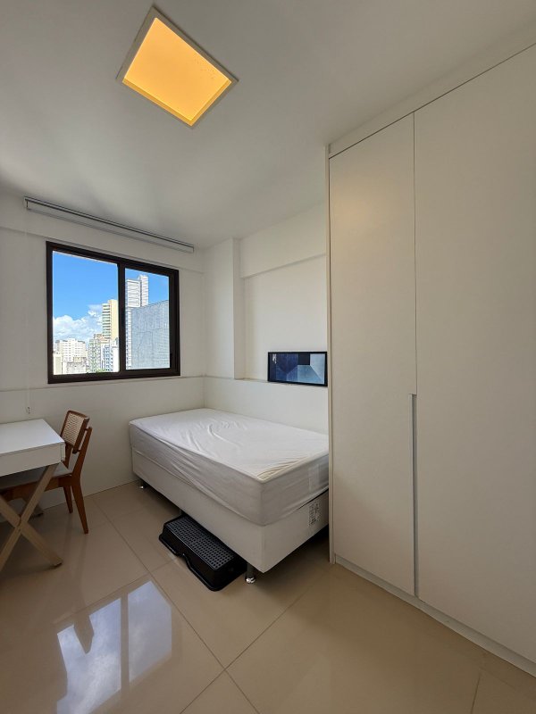 APARTAMENTO 3 QUARTOS 2 SUÍTES DECORADO VARANDA PISCINA 3 GARAGENS À VENDA NA GRAÇA! Rua Barão de Loreto Salvador - 