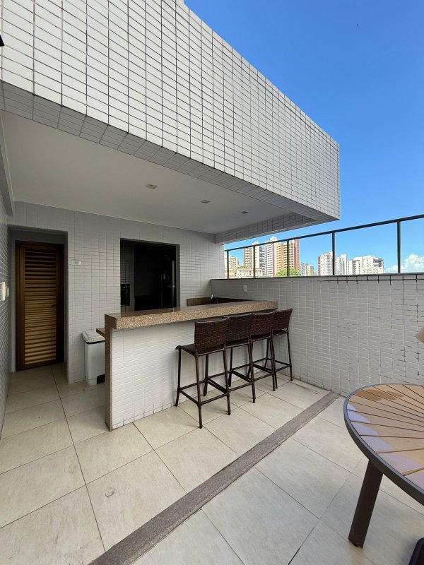 APARTAMENTO 3 QUARTOS 2 SUÍTES DECORADO VARANDA PISCINA 3 GARAGENS À VENDA NA GRAÇA! Rua Barão de Loreto Salvador - 