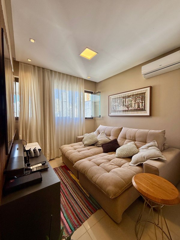 APARTAMENTO 3 QUARTOS 2 SUÍTES DECORADO VARANDA PISCINA 3 GARAGENS À VENDA NA GRAÇA! Rua Barão de Loreto Salvador - 