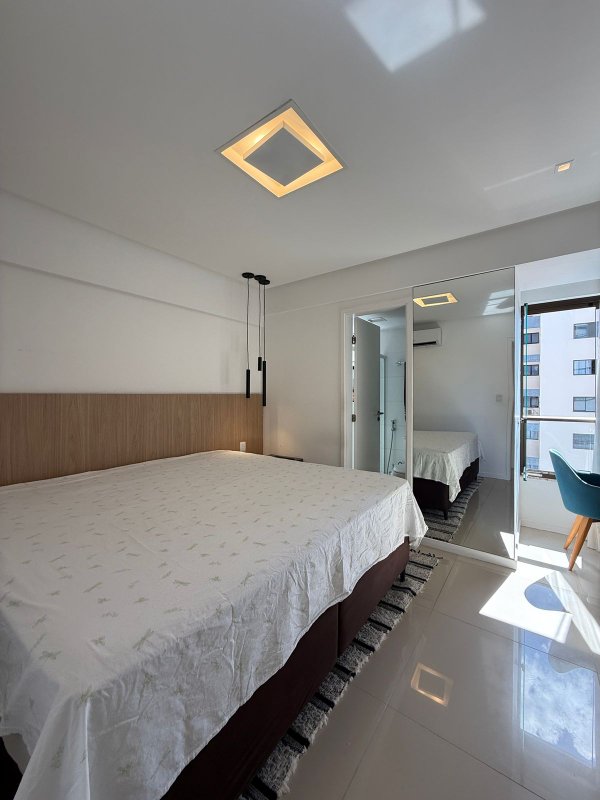 APARTAMENTO 3 QUARTOS 2 SUÍTES DECORADO VARANDA PISCINA 3 GARAGENS À VENDA NA GRAÇA! Rua Barão de Loreto Salvador - 