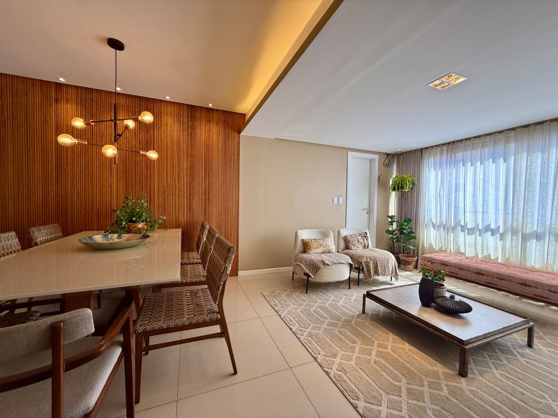 APARTAMENTO 3 QUARTOS 2 SUÍTES DECORADO VARANDA PISCINA 3 GARAGENS À VENDA NA GRAÇA! Rua Barão de Loreto Salvador - 