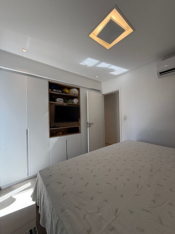 APARTAMENTO 3 QUARTOS 2 SUÍTES DECORADO VARANDA PISCINA 3 GARAGENS À VENDA NA GRAÇA! Rua Barão de Loreto Salvador - 