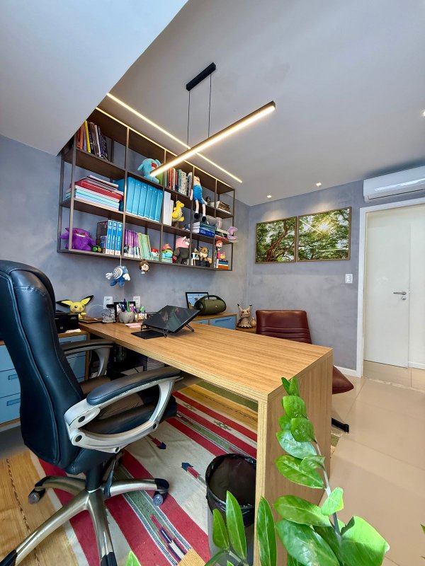 APARTAMENTO 3 QUARTOS 2 SUÍTES DECORADO VARANDA PISCINA 3 GARAGENS À VENDA NA GRAÇA! Rua Barão de Loreto Salvador - 