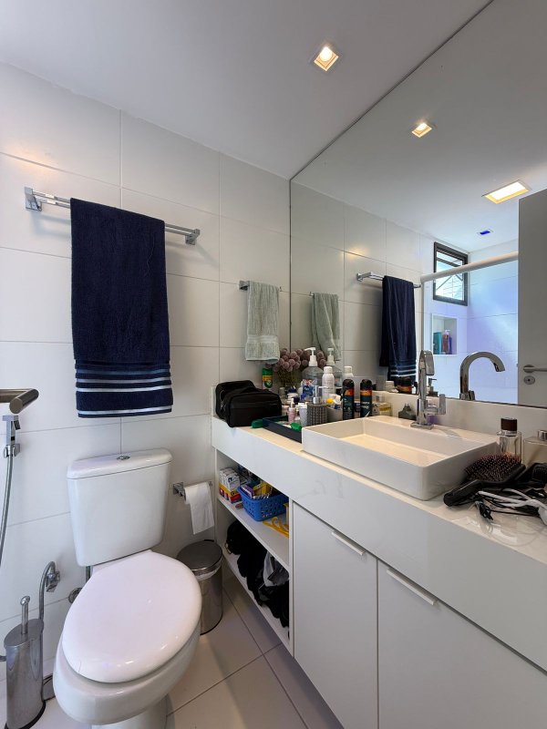 APARTAMENTO 3 QUARTOS 2 SUÍTES DECORADO VARANDA PISCINA 3 GARAGENS À VENDA NA GRAÇA! Rua Barão de Loreto Salvador - 