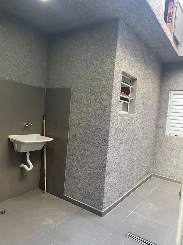 CASA LINDA TÉRREA NA PLANTA (INICIO DE CONSTRUÇÃO) AV JOÃO PESSOA Francisco Morato - 