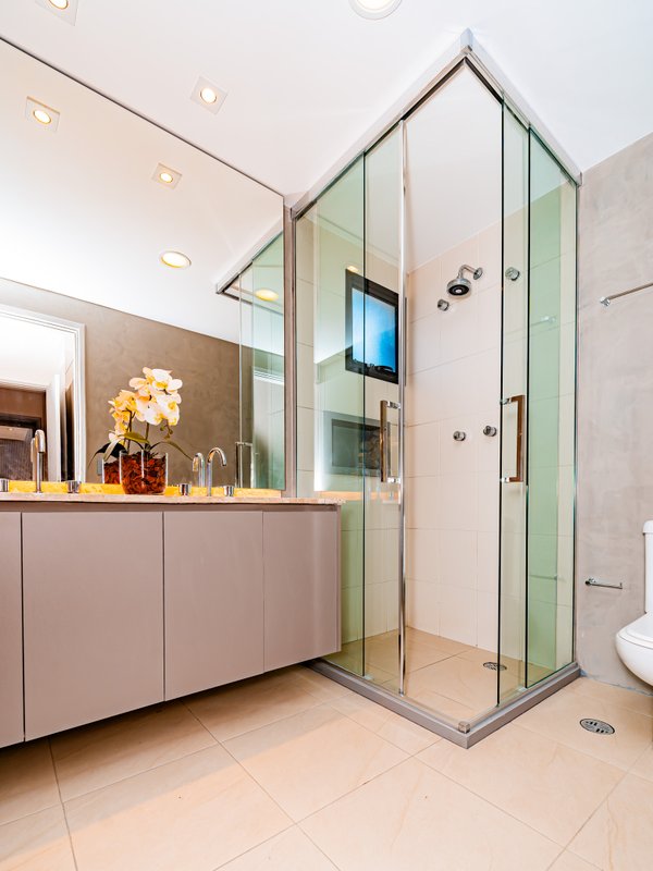 VENDE-SE OU ALUGA-SE COBERTURA ESPETACULAR – BROOKLIN – 165m2 Rua Flórida São Paulo - 