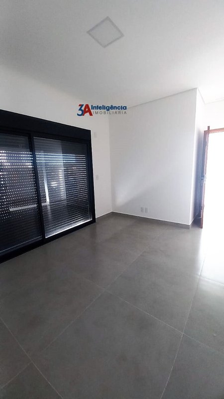 SOBRADO COND. VILLAGIO WANEL – SOROCABA - Sorocaba - 