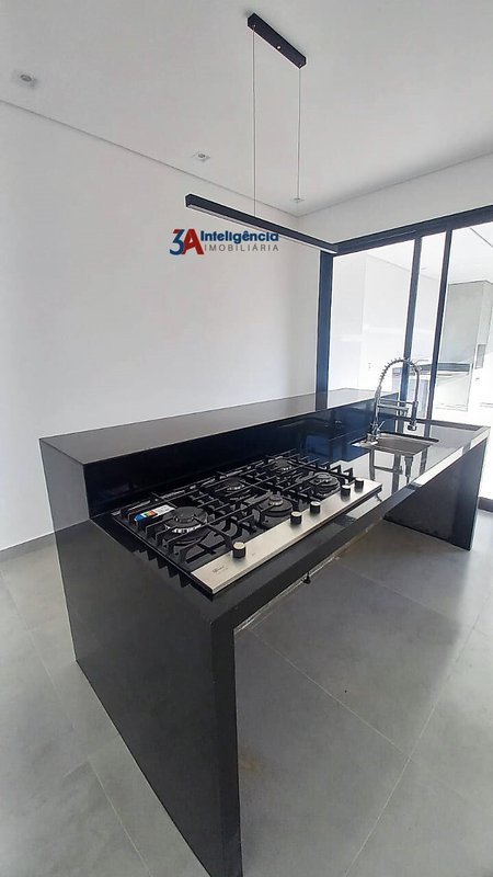 SOBRADO COND. VILLAGIO WANEL – SOROCABA - Sorocaba - 