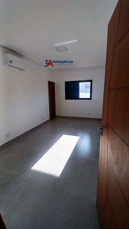 SOBRADO COND. VILLAGIO WANEL – SOROCABA - Sorocaba - 