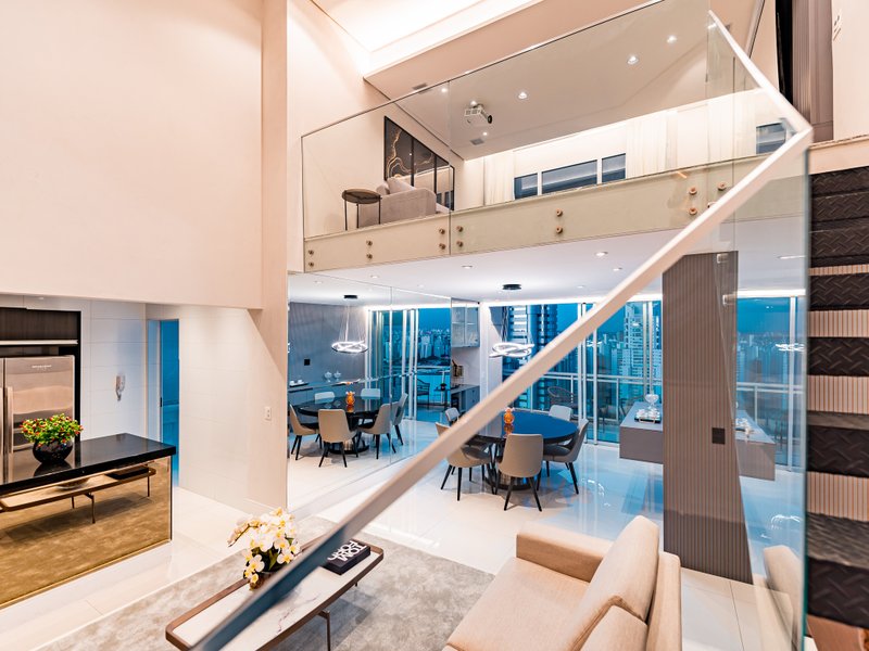 VENDE-SE OU ALUGA-SE APARTAMENTO ESPETACULAR – BROOKLIN – 164m2 Rua Flórida São Paulo - 