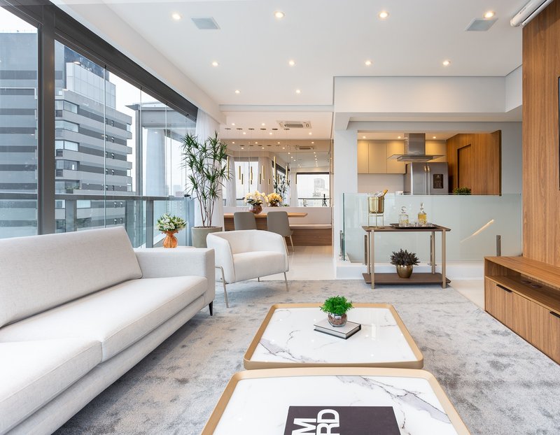 VENDE-SE OU ALUGA-SE PENTHOUSE NOVÍSSIMA – OSCAR FREIRE – 106m2 Rua Oscar Freire São Paulo - 