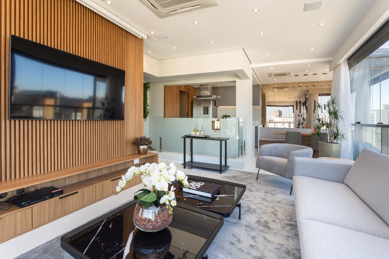 VENDE-SE OU ALUGA-SE PENTHOUSE NOVÍSSIMA – OSCAR FREIRE – 106m2 Rua Oscar Freire São Paulo - 