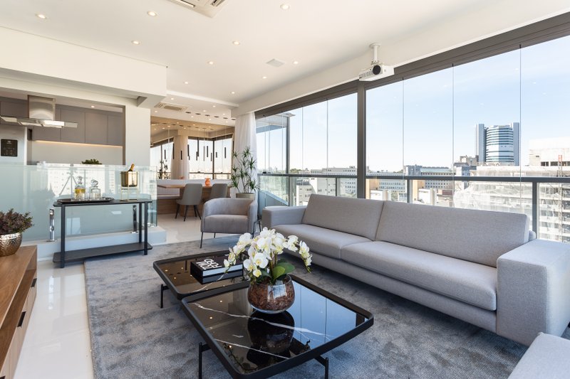 VENDE-SE OU ALUGA-SE PENTHOUSE NOVÍSSIMA – OSCAR FREIRE – 106m2 Rua Oscar Freire São Paulo - 