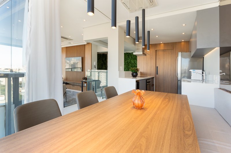 VENDE-SE OU ALUGA-SE PENTHOUSE NOVÍSSIMA – OSCAR FREIRE – 106m2 Rua Oscar Freire São Paulo - 