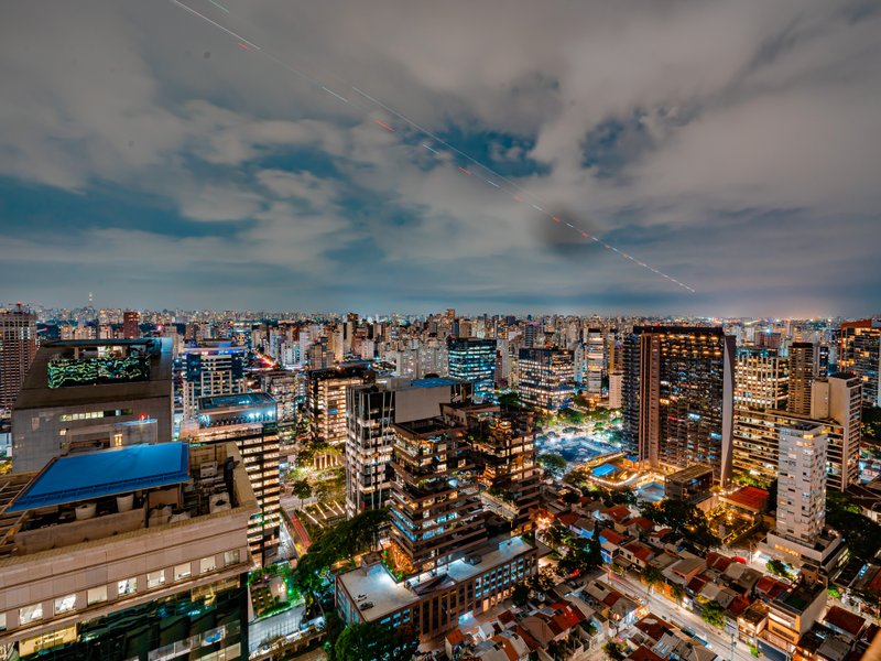 VENDE-SE OU ALUGA-SE DUPLEX – Vila Nova Conceição – 172m2 Avenida Presidente Juscelino Kubitschek São Paulo - 