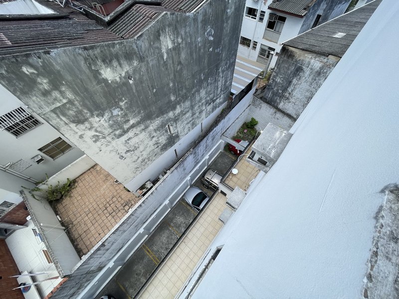 APARTAMENTO QUARTO SALA MOBILIADO COM GARAGEM PISCINA À VENDA NA BARRA! Rua Ari Barroso Salvador - 