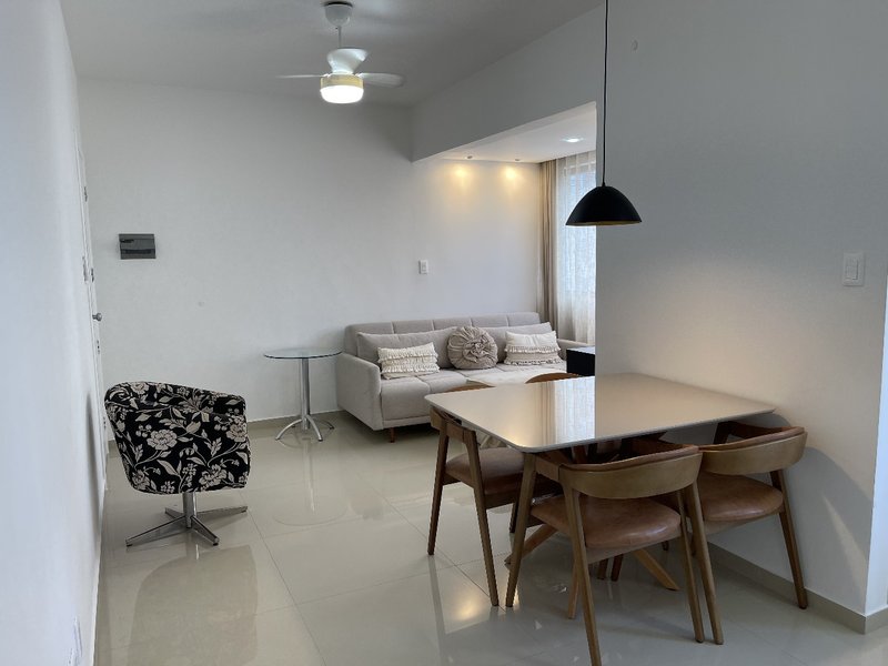 APARTAMENTO QUARTO SALA MOBILIADO COM GARAGEM PISCINA À VENDA NA BARRA! Rua Ari Barroso Salvador - 