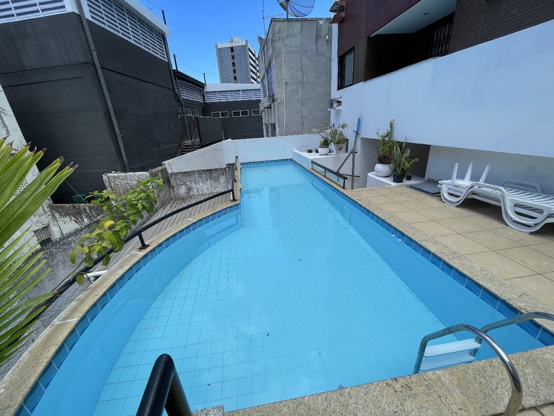 APARTAMENTO QUARTO SALA MOBILIADO COM GARAGEM PISCINA À VENDA NA BARRA! Rua Ari Barroso Salvador - 