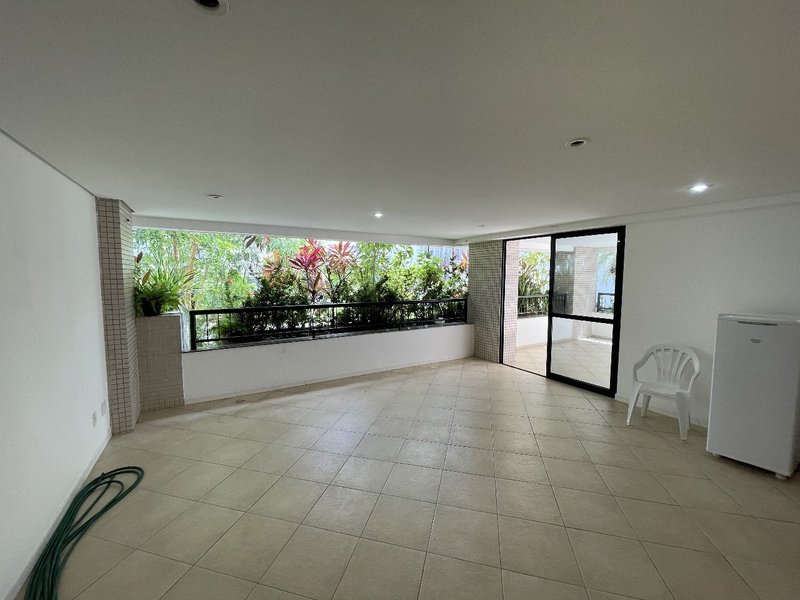 APARTAMENTO QUARTO SALA MOBILIADO COM GARAGEM PISCINA À VENDA NA BARRA! Rua Ari Barroso Salvador - 