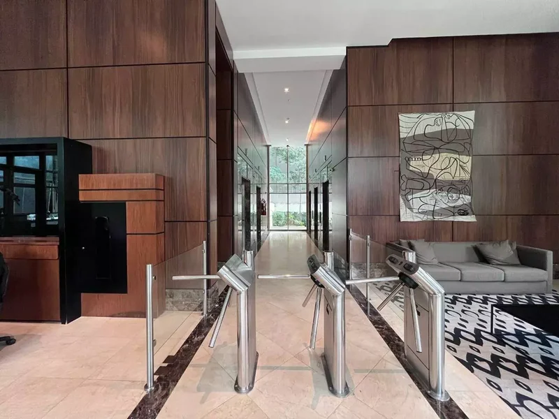 VENDE-SE CONJUNTO COMERCIAL PARA ESCRITÓRIO - 126m2 - 4 VAGAS – BROOKLIN Rua Pitu São Paulo - 