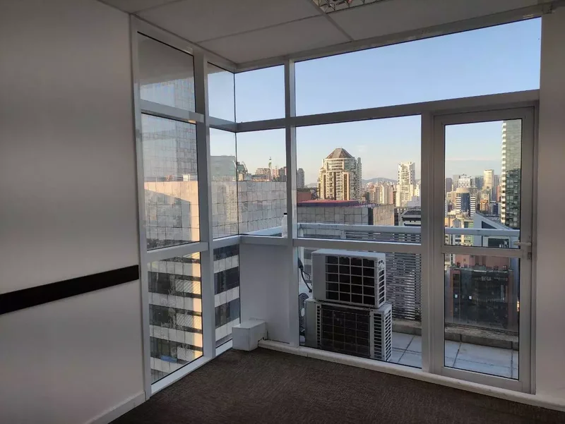 VENDE-SE EXCELENTE CONJUNTO COMERCIAL – BROOKLIN – 84M2 – 4 VAGAS Avenida Engenheiro Luiz Carlos Berrini São Paulo - 