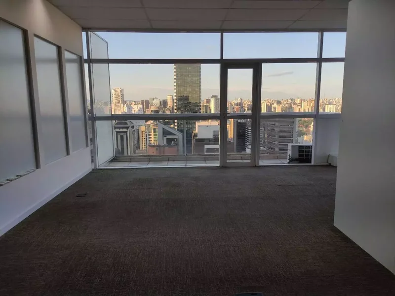 VENDE-SE EXCELENTE CONJUNTO COMERCIAL – BROOKLIN – 84M2 – 4 VAGAS Avenida Engenheiro Luiz Carlos Berrini São Paulo - 
