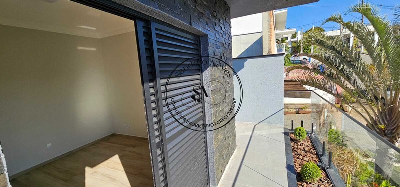 Casa À venda, 220m, 3 Dorm. 1 Suite, R$ 1.289.000 - Cond. Via Réggio - Sorocaba SP Rua Domingos Rocha Sorocaba - 