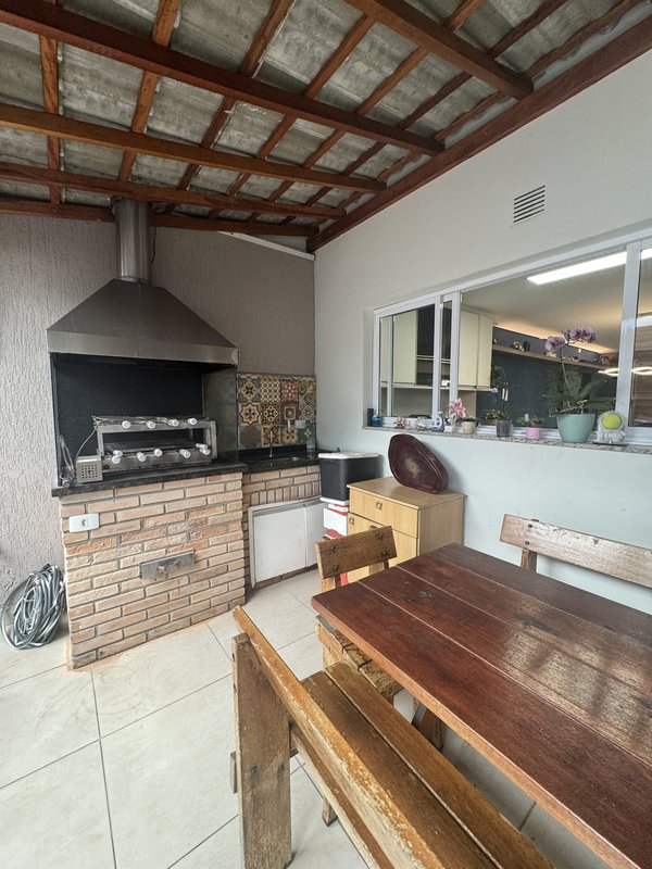 Casa de Alto padrão no bairro Santa Paula em São Caetano 190m2 - 03 suítes - 02 vagas - São Caetano do Sul - 