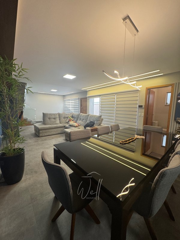 Casa de Alto padrão no bairro Santa Paula em São Caetano 190m2 - 03 suítes - 02 vagas - São Caetano do Sul - 