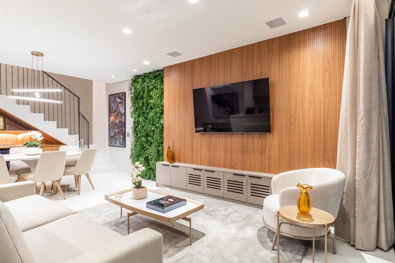 VENDE-SE OU ALUGA-SE DUPLEX LINDO – 2 SUÍTES - 2 VAGAS - COMPLETO - VILA OLÍMPIA – 114m2 Rua Chilon São Paulo - 