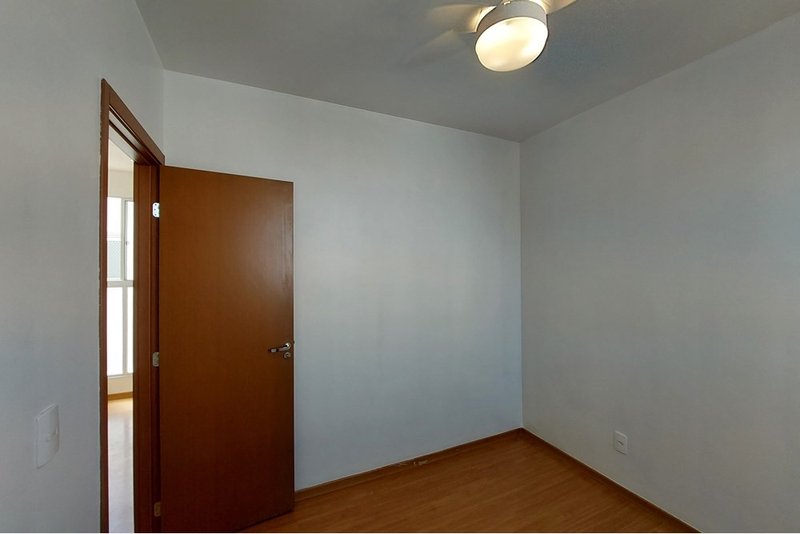 Apartamento Á venda Reformado, 41m - R$ 217.500 -  2 Dorm. - Res. Solar do Vale - Sorocaba Rua José Carlos de Freitas Sorocaba - 