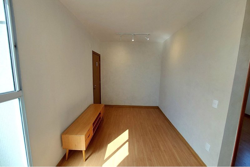 Apartamento Á venda Reformado, 41m - R$ 217.500 -  2 Dorm. - Res. Solar do Vale - Sorocaba Rua José Carlos de Freitas Sorocaba - 