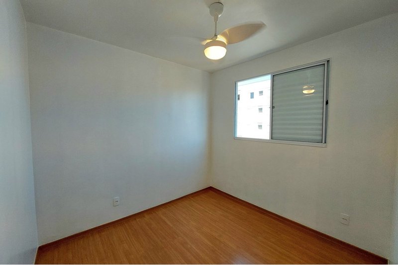 Apartamento Á venda Reformado, 41m - R$ 217.500 -  2 Dorm. - Res. Solar do Vale - Sorocaba Rua José Carlos de Freitas Sorocaba - 