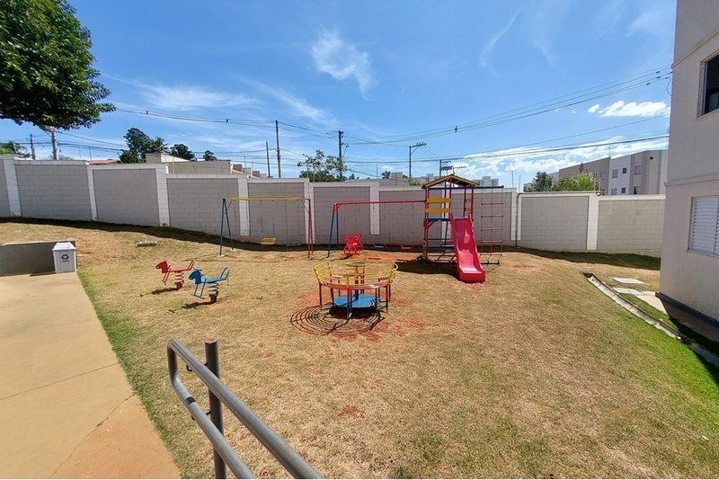 Apartamento Á venda Reformado, 41m - R$ 217.500 -  2 Dorm. - Res. Solar do Vale - Sorocaba Rua José Carlos de Freitas Sorocaba - 