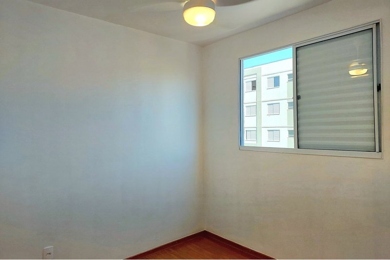 Apartamento Á venda Reformado, 41m - R$ 217.500 -  2 Dorm. - Res. Solar do Vale - Sorocaba Rua José Carlos de Freitas Sorocaba - 