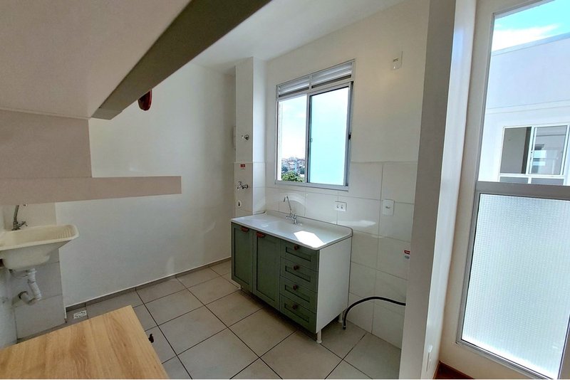 Apartamento Á venda Reformado, 41m - R$ 217.500 -  2 Dorm. - Res. Solar do Vale - Sorocaba Rua José Carlos de Freitas Sorocaba - 