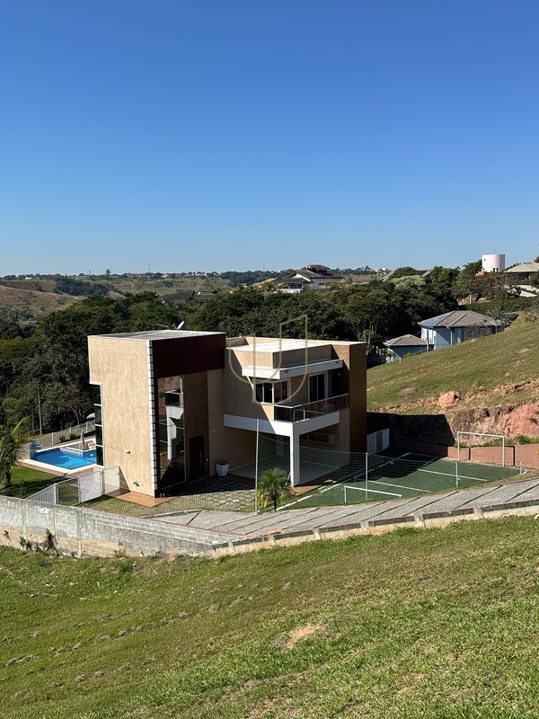 Casa com 3 Suítes no Mirante do Vale Rua Sérgio Rodrigues Jacareí - 