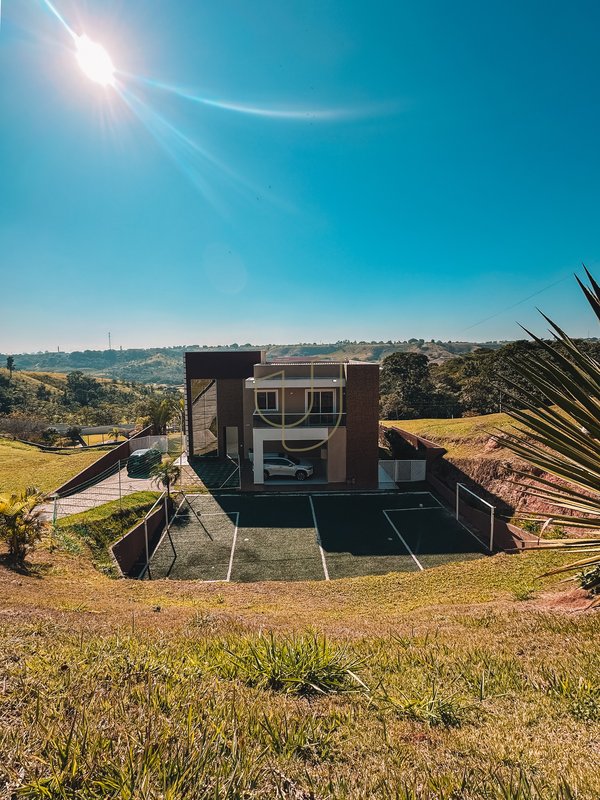 Casa com 3 Suítes no Mirante do Vale Rua Sérgio Rodrigues Jacareí - 
