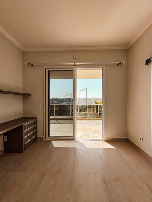Casa com 3 Suítes no Mirante do Vale Rua Sérgio Rodrigues Jacareí - 