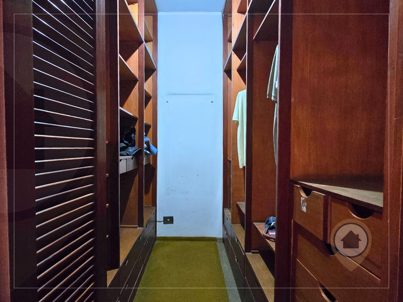 SOBRADO LOCAÇÃO COM 300 M² | 4 QUARTOS | 2 SUÍTES | 5 BANHOS | 10 VAGAS | VILA ROSÁLIA/GRU Avenida Francisco Conde Guarulhos - 
