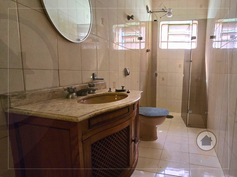 SOBRADO LOCAÇÃO COM 300 M² | 4 QUARTOS | 2 SUÍTES | 5 BANHOS | 10 VAGAS | VILA ROSÁLIA/GRU Avenida Francisco Conde Guarulhos - 