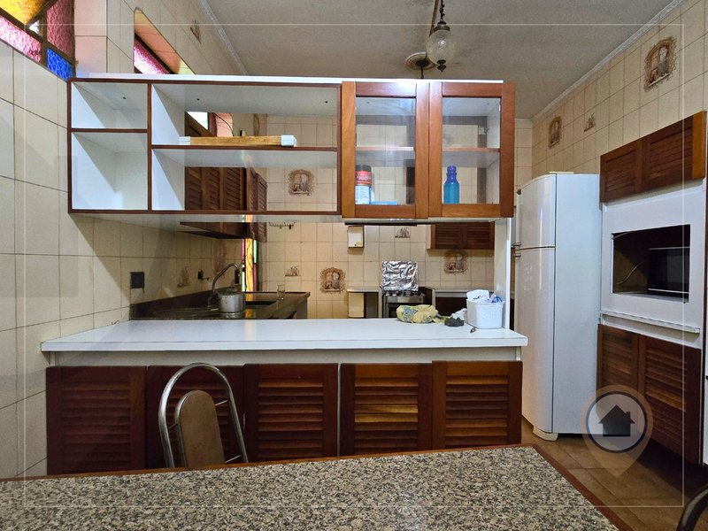 SOBRADO LOCAÇÃO COM 300 M² | 4 QUARTOS | 2 SUÍTES | 5 BANHOS | 10 VAGAS | VILA ROSÁLIA/GRU Avenida Francisco Conde Guarulhos - 